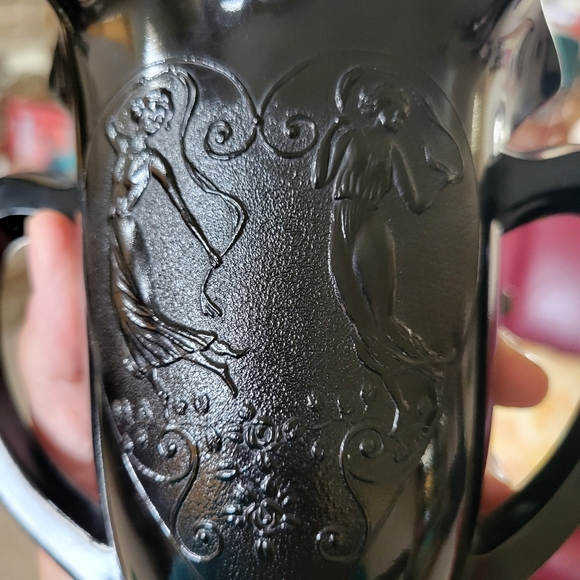Vintage L.E. Smith Black Amethyst Glass Trophy Vase ~ Embossed Dancing Nymphs - Picture 10 of 16